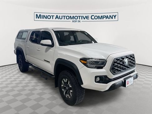 Used 2022 Toyota Tacoma TRD Off-Road AWD/4WD image 1