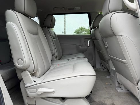 Used 2015 Nissan Quest SL image 33