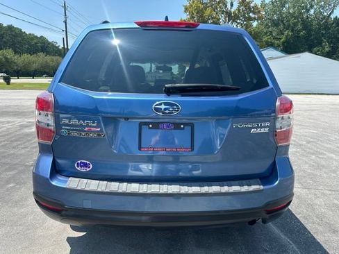 Used 2016 Subaru Forester 2.5i Premium w/ All-Weather Package AWD/4WD image 6