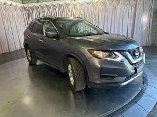 Used 2017 Nissan Rogue SV FWD video 2