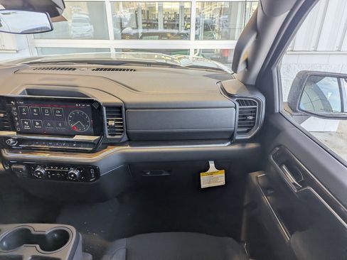 New 2026 GMC Sierra 1500 Elevation image 4