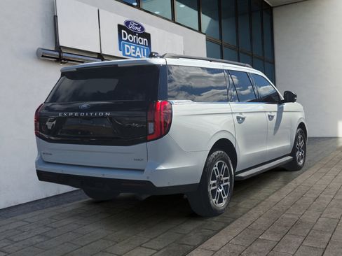 Used 2025 Ford Expedition Max Active image 3