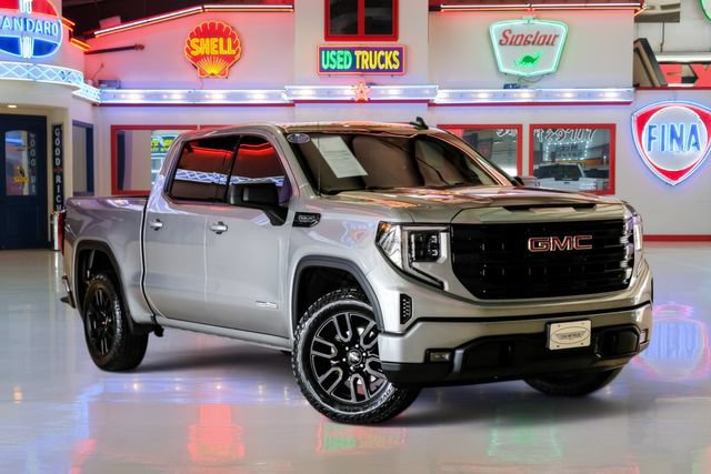Used 2025 GMC Sierra 1500 Elevation AWD/4WD image 1