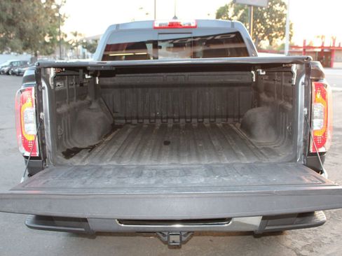 Used 2016 GMC Canyon SLT w/ Driver Alert Package image 37