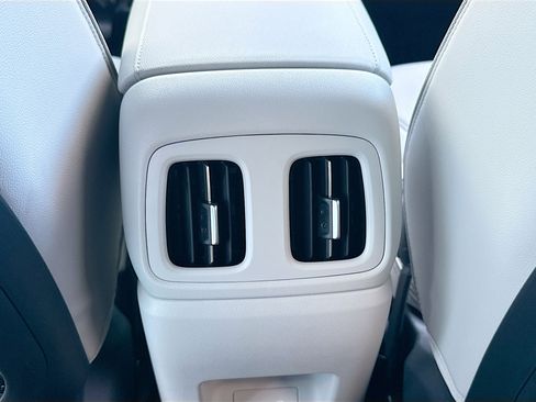 New 2026 Hyundai Tucson Limited image 19