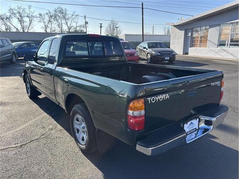 Used 2003 Toyota Tacoma 2WD Xtracab image 3