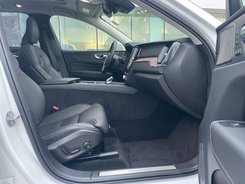 Certified 2023 Volvo XC60 B5 Ultimate image 15