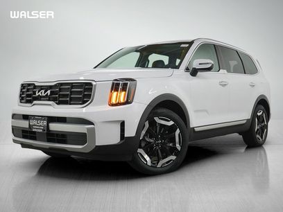 Used 2024 Kia Telluride S w/ S Sunroof Package