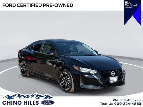 Used 2025 Nissan Sentra SR FWD image 1