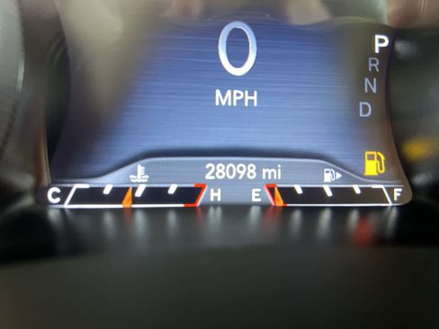 Used 2022 Jeep Cherokee Limited image 17