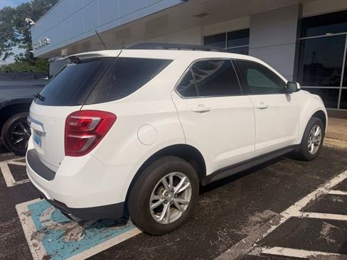 Used 2017 Chevrolet Equinox LT w/ Convenience Package AWD/4WD image 5