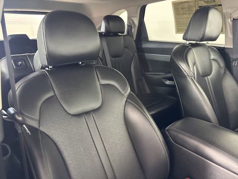 Used 2023 Kia Sorento S w/ Panoramic Sunroof Package FWD image 28