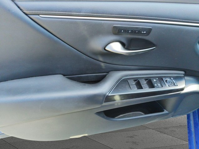 Used 2020 Lexus ES 350 F Sport w/ Accessory Package 2 FWD image 8