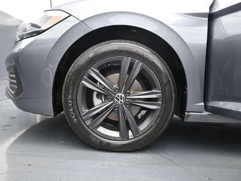 Used 2024 Volkswagen Jetta SE FWD image 27