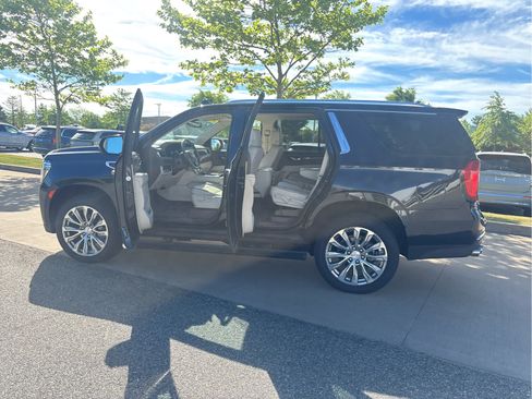 Used 2023 GMC Yukon Denali AWD/4WD image 28