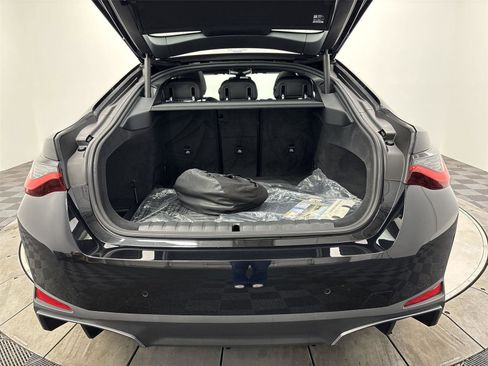 Used 2025 BMW i4 xDrive40i w/ Parking Assistance Package image 21