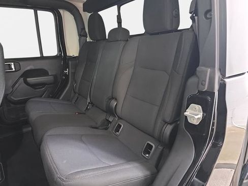 Used 2023 Jeep Gladiator Sport AWD/4WD image 13