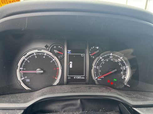 Used 2023 Toyota 4Runner Limited image 2