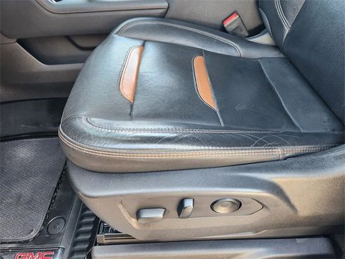 Used 2022 GMC Sierra 1500 AT4 w/ AT4 Premium Package image 25