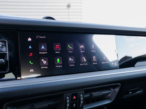 New 2025 Porsche Cayenne E-Hybrid Coupe image 18