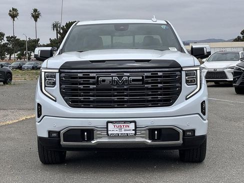New 2026 GMC Sierra 1500 Denali Ultimate w/ LPO, Black Badging Package AWD/4WD image 2