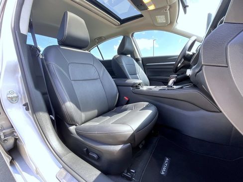 Used 2023 Nissan Altima 2.5 SL AWD/4WD image 16