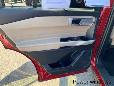 Used 2021 Ford Explorer Limited image 27