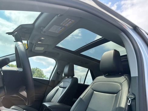 Certified 2023 Ford Explorer XLT w/ Equipment Group 202A AWD/4WD image 13