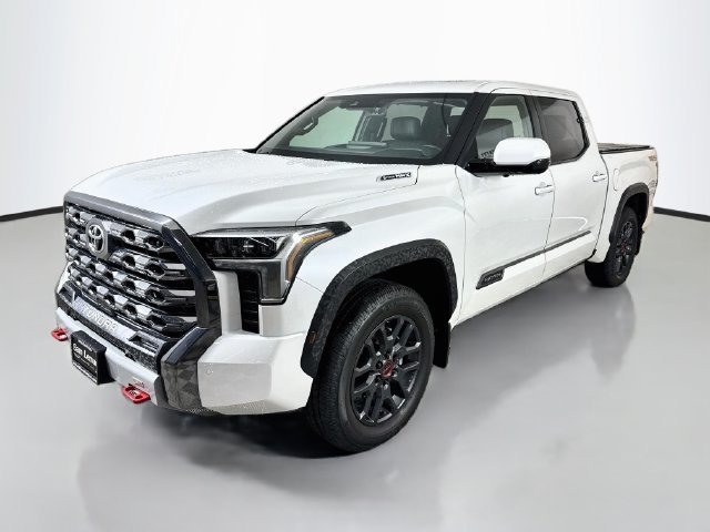 Used 2025 Toyota Tundra Platinum AWD/4WD image 3