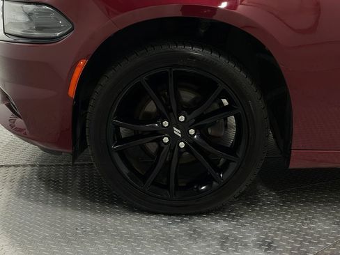 Used 2018 Dodge Charger SXT w/ Blacktop Package image 33