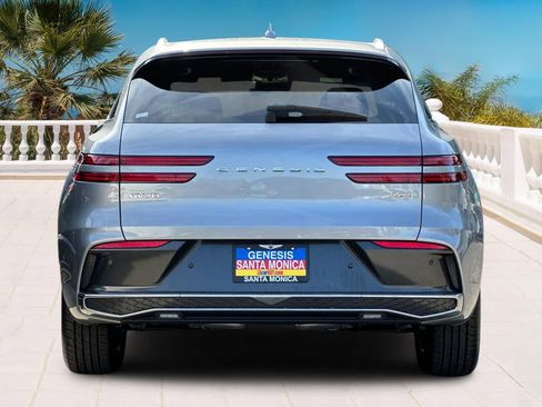 Used 2026 Genesis GV70 2.5T Advanced image 6
