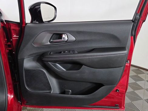 New 2026 Chrysler Pacifica Select image 35