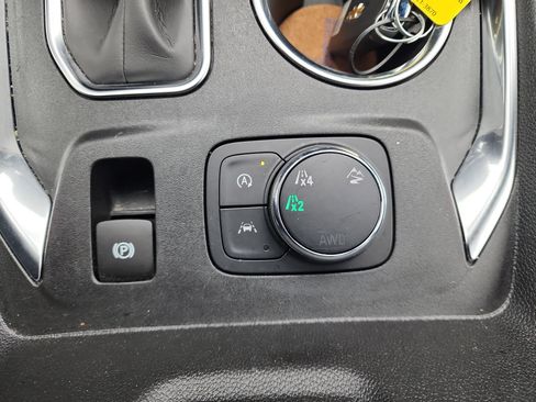 Certified 2024 Chevrolet Traverse LT image 19