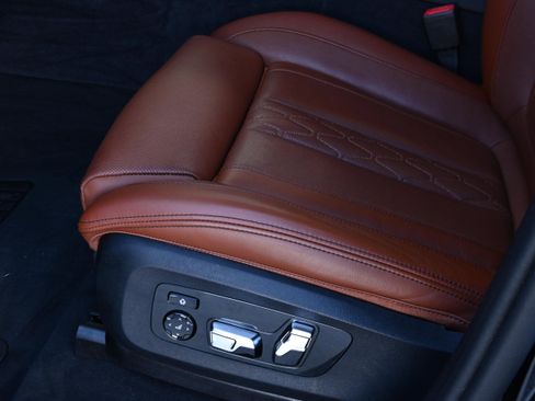 Certified 2025 BMW X6 M60i w/ Executive Package image 28