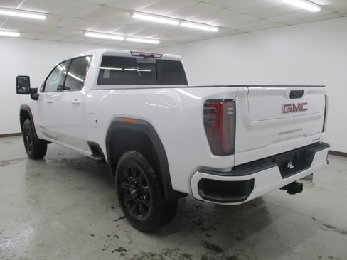New 2025 GMC Sierra 2500 AT4 w/ AT4 Premium Plus Package image 3