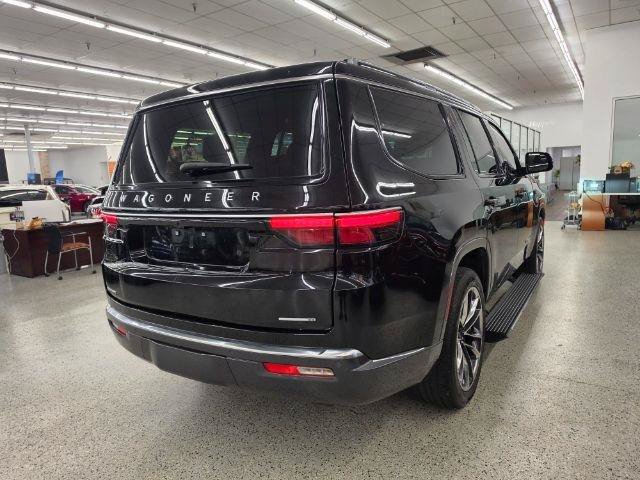 Used 2022 Jeep Wagoneer Series III w/ Premium Group I AWD/4WD image 5
