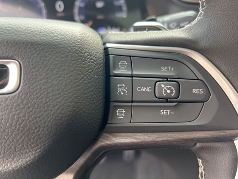 New 2025 Jeep Grand Cherokee L Limited w/ Trailer Tow Package image 14