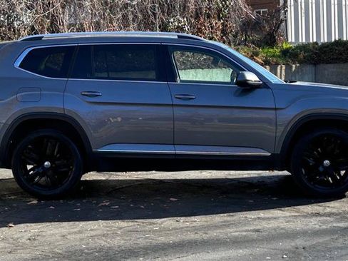 Used 2019 Volkswagen Atlas SEL Premium image 6