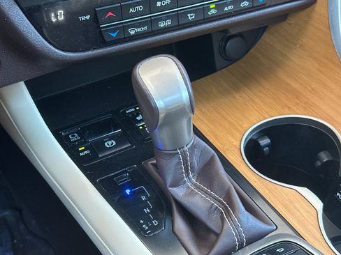 Used 2019 Lexus RX 350 AWD w/ Navigation Package image 22