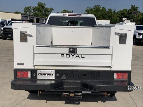 Used 2024 Chevrolet Silverado 2500 W/T w/ WT Convenience Package AWD/4WD image 7
