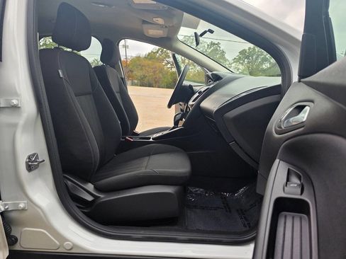 Used 2018 Ford Focus SE image 20