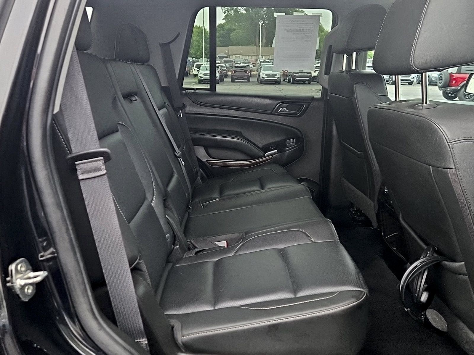 Used 2019 GMC Yukon SLT w/ Graphite Performance Edition AWD/4WD image 22