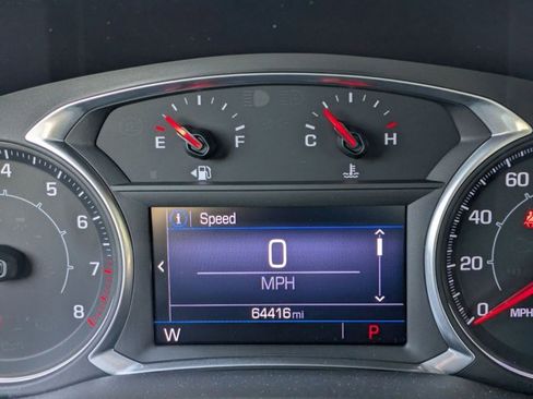 Used 2021 GMC Acadia SLE w/ Driver Convenience Package image 10