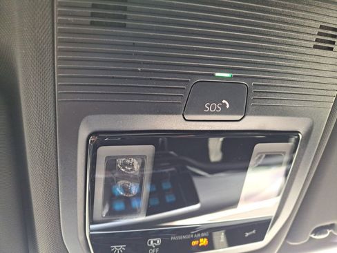 New 2026 Volkswagen Atlas Cross Sport SE image 17