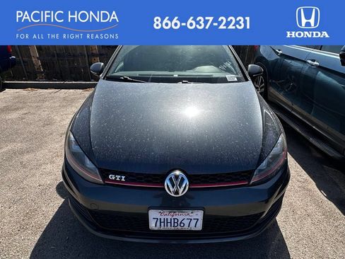 Used 2015 Volkswagen GTI SE FWD image 1