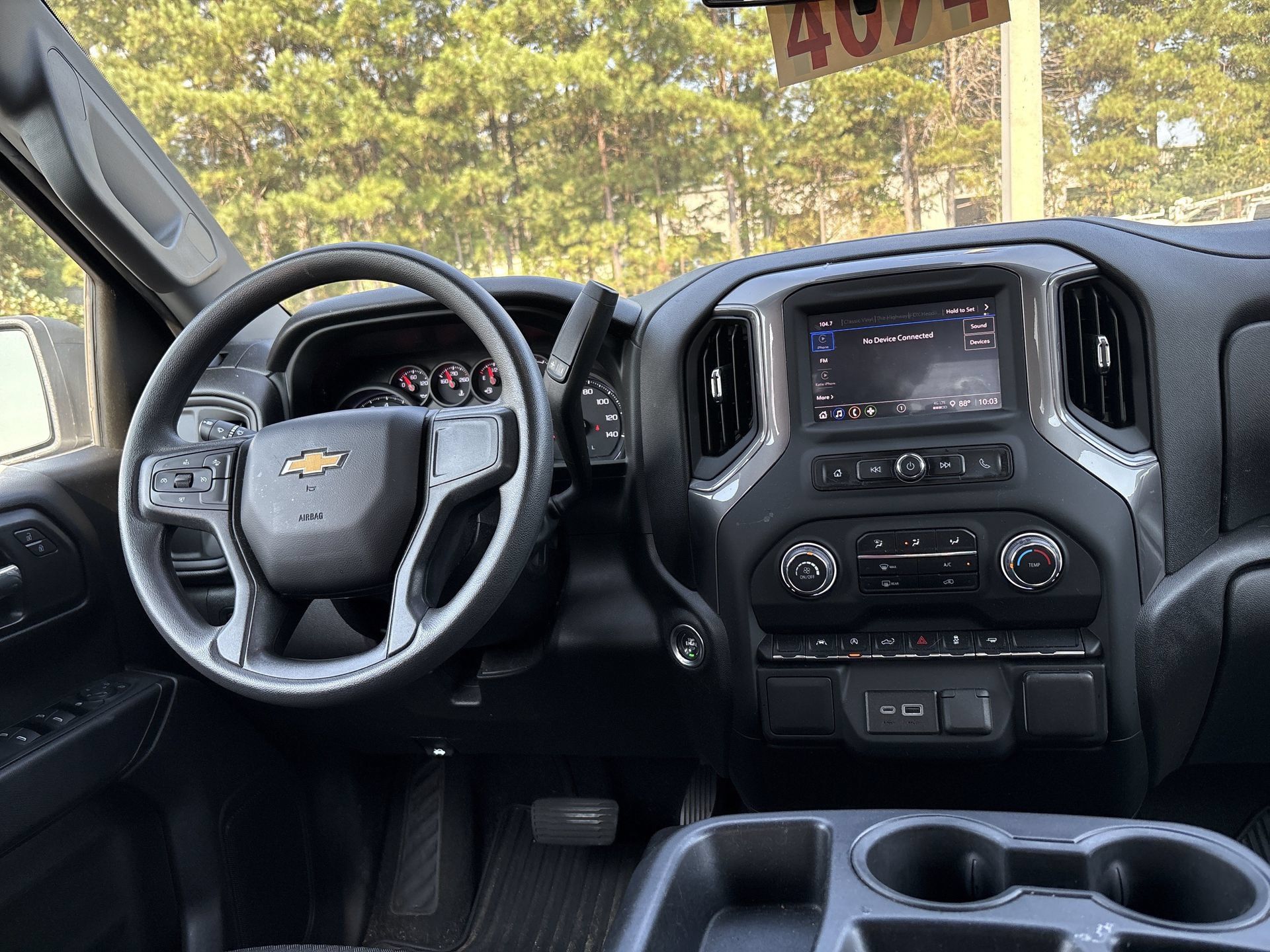 Used 2024 Chevrolet Silverado 1500 Custom RWD image 3