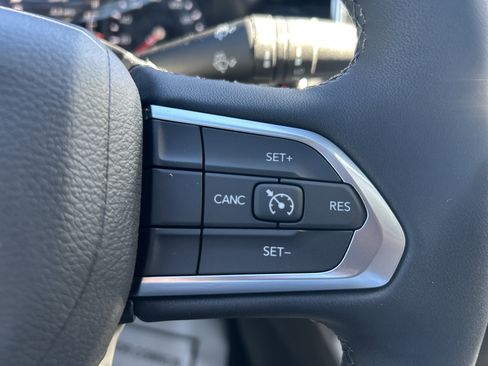 New 2026 Jeep Compass Latitude image 20