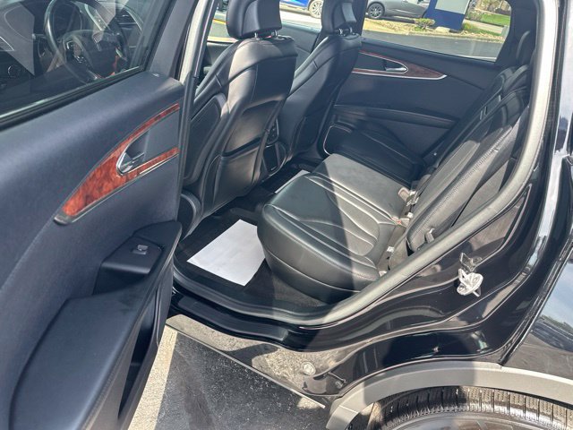 Used 2018 Lincoln MKX Select w/ Select Plus Package AWD/4WD image 16