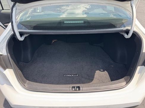 Used 2021 Toyota Corolla LE w/ Carpet Mat Package (TMS) FWD image 10