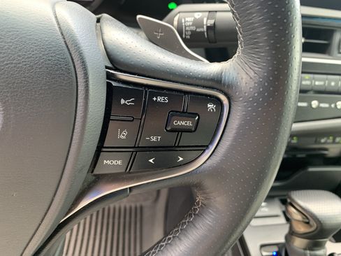 Used 2022 Lexus ES 300h F Sport w/ Accessory Package 2 FWD image 20